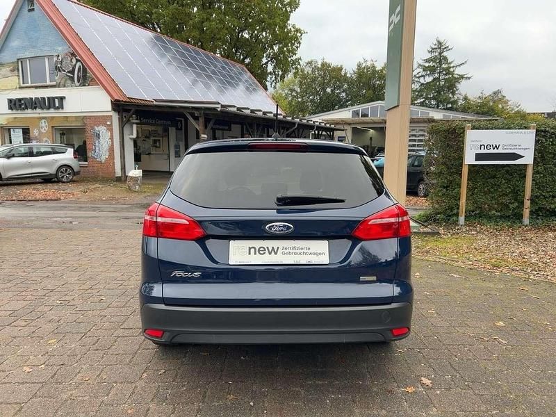 Gebraucht Ford Focus Trend 101 PS (74 kW) 2017 Blau Kombi