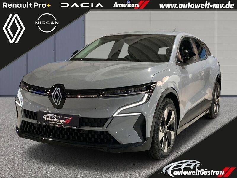 Grau Gebraucht 2022 Renault Mégane Evolution Limousine | 28.790 € (Guter Preis) - Bild 1/4