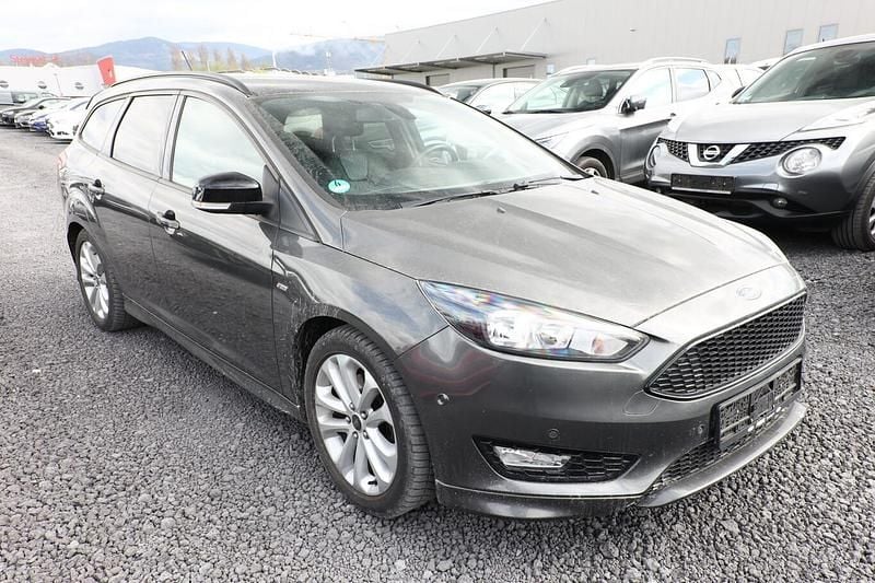 Second-hand Ford Focus ST-Line 182 CP (133 kW) 2017 Gri Break