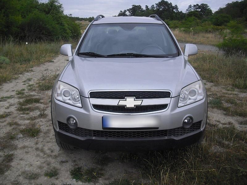 Silber Gebraucht 2006 Chevrolet Captiva SUV | 2.666 € (Guter Preis) - Bild 1/4