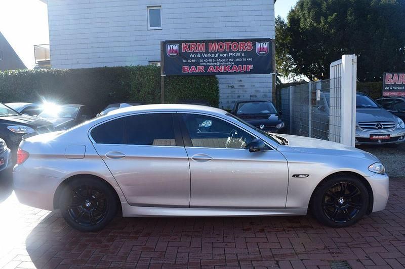 Gebraucht BMW 523 Sport Line 204 PS (150 kW) 2010 Silber Limousine