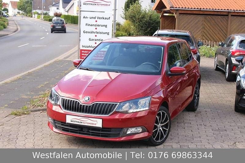 Rot Gebraucht 2015 Skoda Fabia Style Kleinwagen | 10.790 € (Guter Preis) - Bild 1/4
