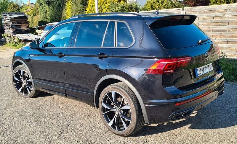 Gebraucht VW Tiguan R-line 245 PS (180 kW) 2023 Schwarz SUV