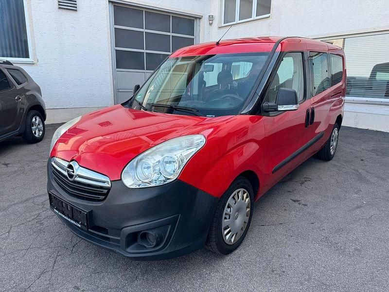 Rot Gebraucht 2016 Opel Combo Selection Van / Kleinbus | 5.990 € (Fairer Preis) - Bild 1/4
