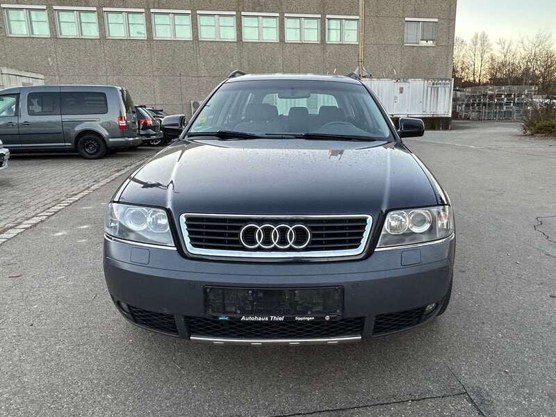 Kobaltblau metallic Gebraucht 2004 Audi A6 Allroad Kombi | 3.250 € (Fairer Preis) - Bild 1/4