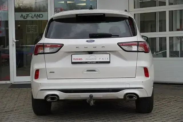 Gebraucht Ford Kuga 190 PS (139 kW) 2020 Arktisweißmetallic (metallic) SUV