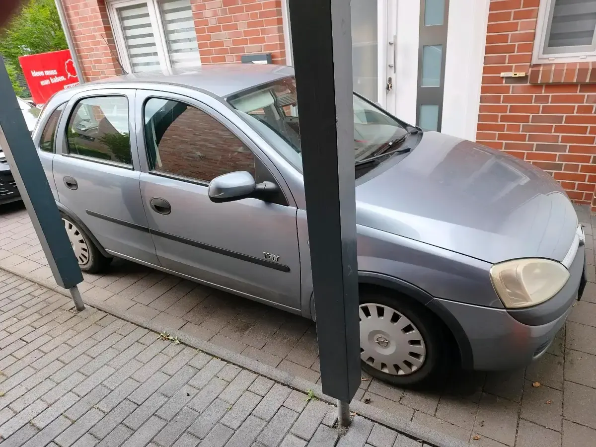 Gebraucht Opel Corsa 75 PS (55 kW) 2003 Silber Kleinwagen