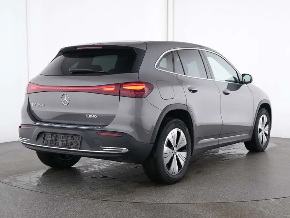 Gebraucht Mercedes EQA250+ Progressive 139 kW (190 PS) 2025 Grau SUV