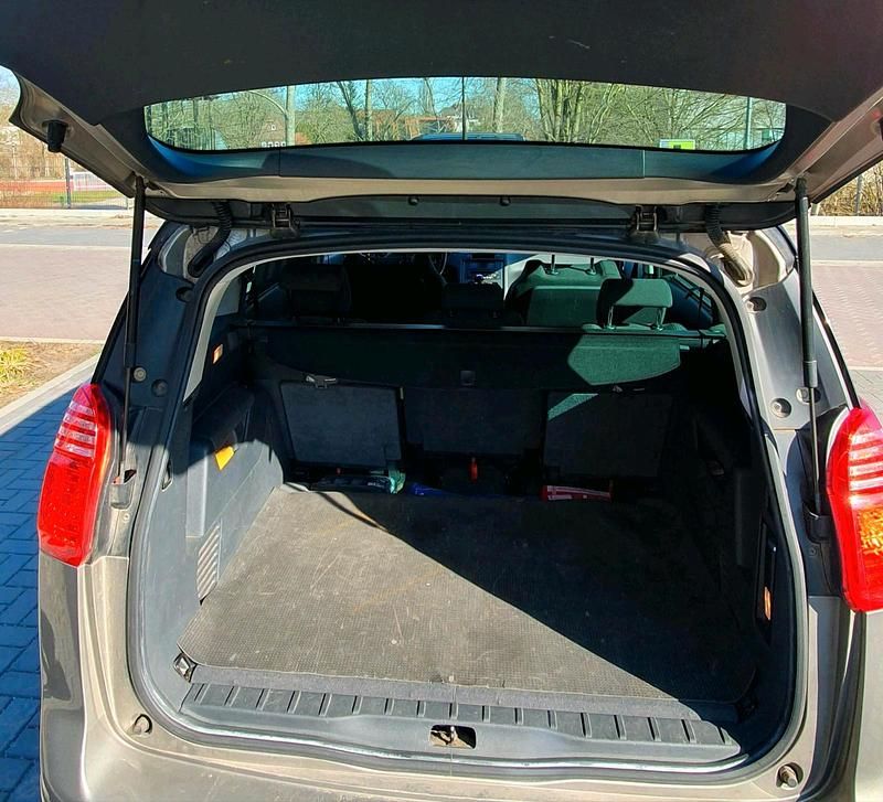 Gebraucht Peugeot 5008 112 PS (82 kW) 2012 Andere farben Van / Kleinbus