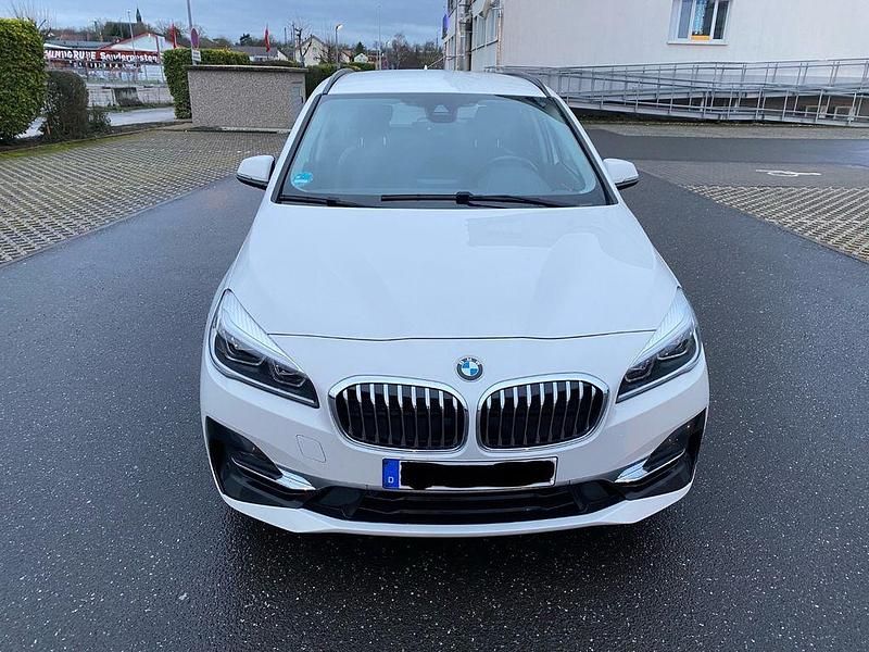 Gebraucht BMW 225 Active Tourer iPerformance 224 PS (164 kW) 2020 Weiß Van / Kleinbus