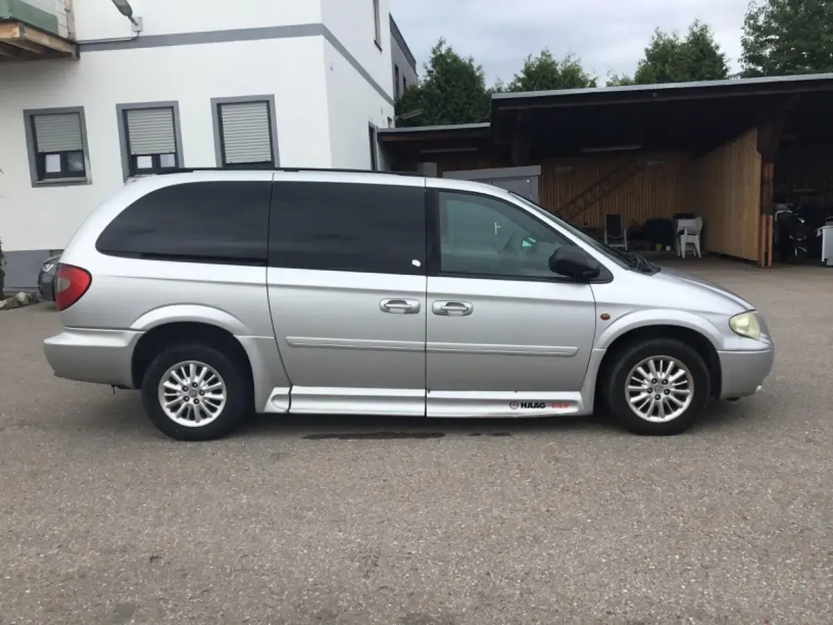 Gebraucht Chrysler Grand Voyager Limited 150 PS (110 kW) 2007 Silber Van / Kleinbus