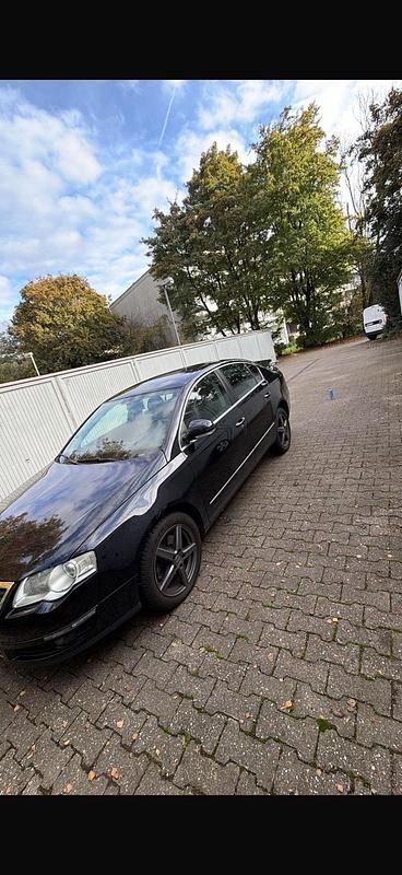 Gebraucht VW Passat 115 PS (84 kW) 2007 Schwarz Limousine