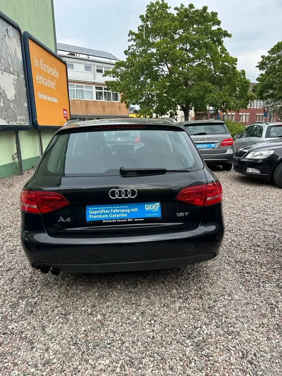 Gebraucht Audi A4 Attraction 120 PS (88 kW) 2009 Brillantschwarz Kombi