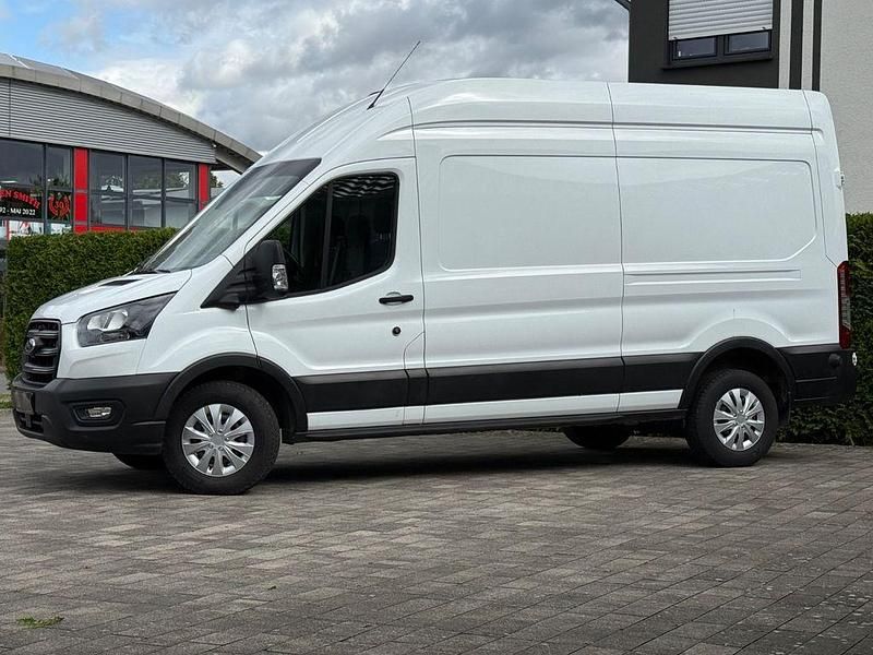 Gebraucht Ford Transit Trend 131 PS (96 kW) 2024 Weiß Van / Kleinbus