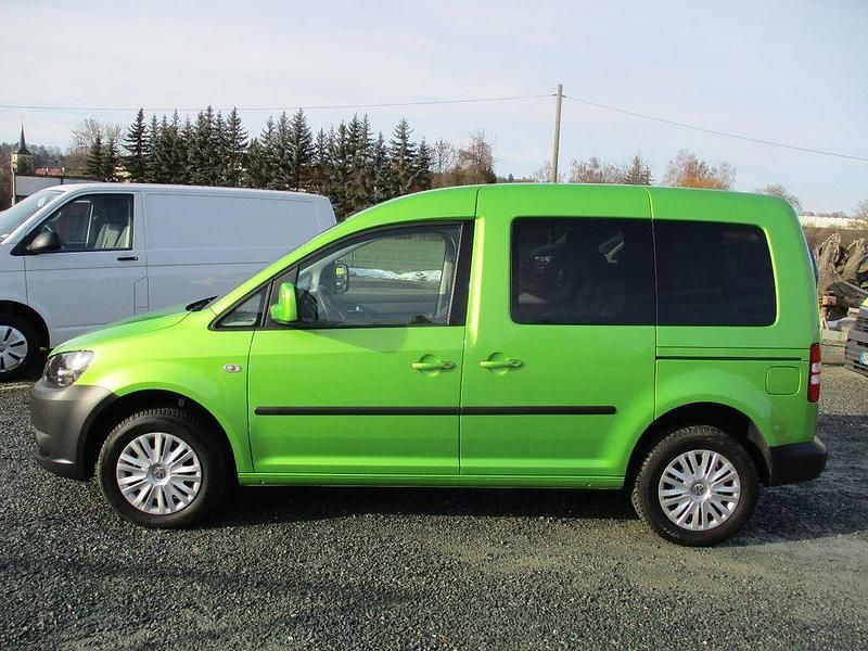 Gebraucht VW Caddy Trendline 86 PS (63 kW) 2013 Grün Van / Kleinbus