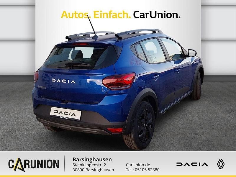 Neu Dacia Sandero Expression 91 PS (66 kW) 2025 Ironblau metallic Limousine