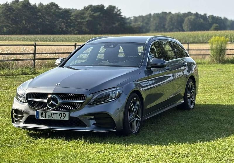 Grau Gebraucht 2020 Mercedes C180 Kombi | 25.600 € (Fairer Preis) - Bild 1/4