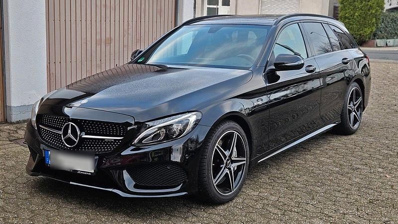 Schwarz Gebraucht 2016 Mercedes C43 AMG AMG Kombi | 31.900 € (Fairer Preis) - Bild 1/4