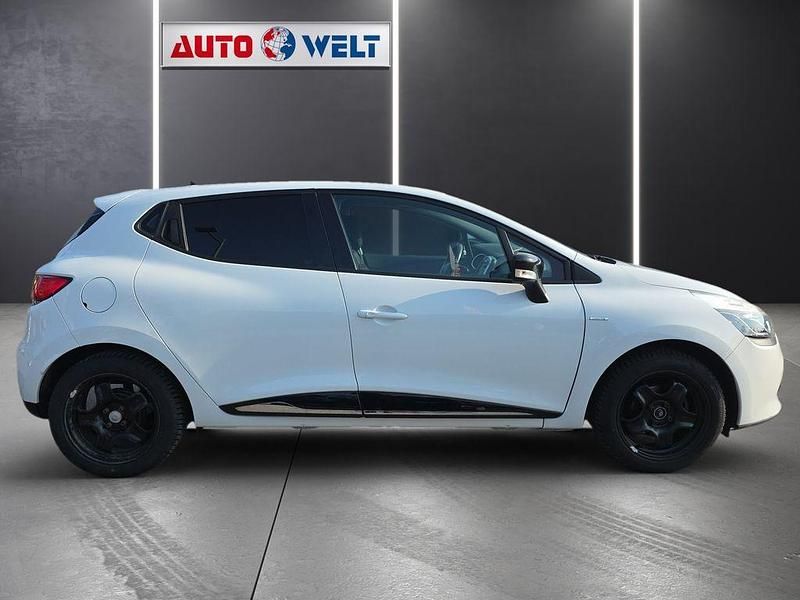 Gebraucht Renault Clio IV LIMITED 73 PS (53 kW) 2016 Weiß Limousine