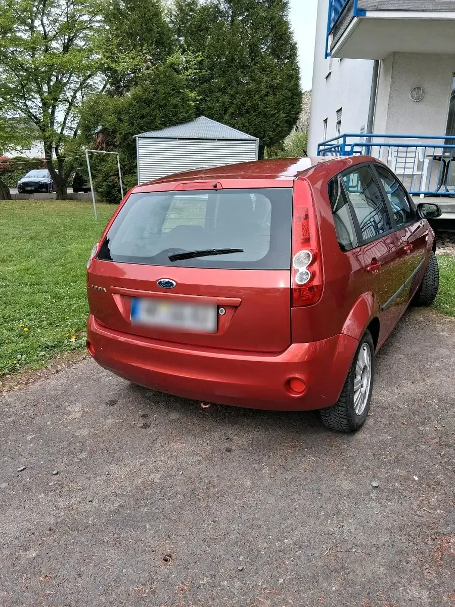 Gebraucht Ford Fiesta Style 80 PS (58 kW) 2008 Rot Kleinwagen