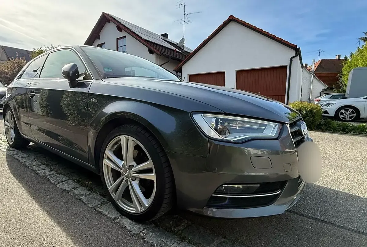 Gebraucht Audi A3 Ambiente 105 PS (77 kW) 2013 Grau Limousine