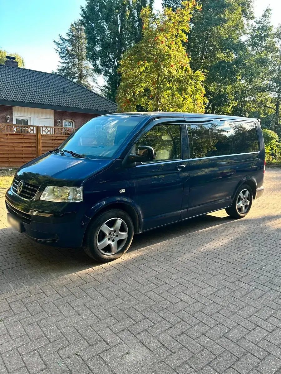 Gebraucht VW Caravelle 131 PS (96 kW) 2006 Blau Van