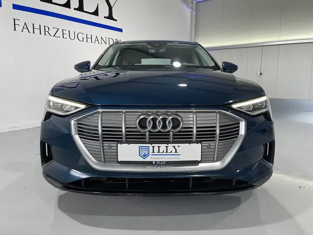 Gebraucht Audi e-tron Sportback Sport 300 kW (408 PS) 2022 Blau SUV