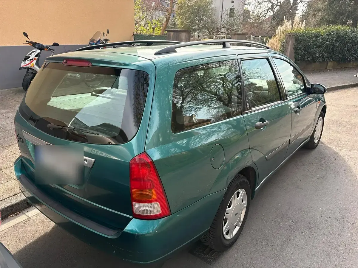 Brugt Ford Focus 100 HK (73 kW) 2000 Grøn Stationcar