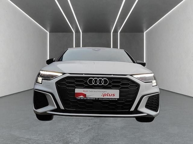 Gebraucht Audi A3 Sportback e-tron S-Line 245 PS (180 kW) 2023 Gletscherweiß metallic Kleinwagen