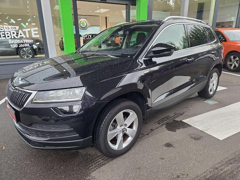 Black (metallic) Gebraucht 2021 Skoda Karoq Soleil SUV | 21.880 € (Fairer Preis) - Bild 1/4