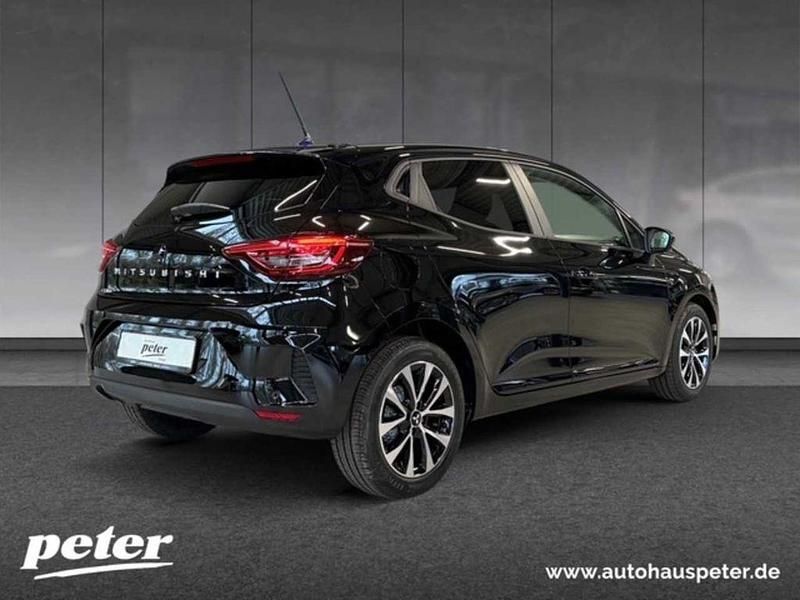 Neu Mitsubishi Colt Plus 91 PS (66 kW) 2025 Schwarz Limousine