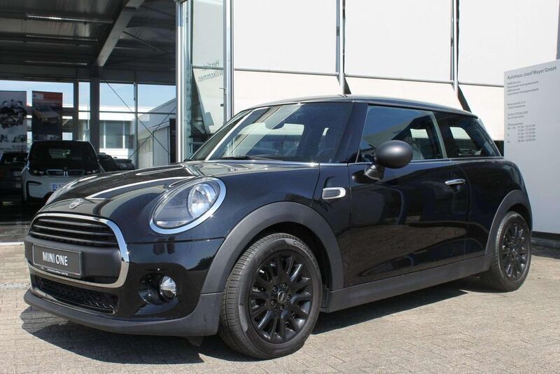 Midnight black metallic Gebraucht 2019 Mini ONE Kleinwagen | 16.990 € (Etwas zu teuer) - Bild 1/4