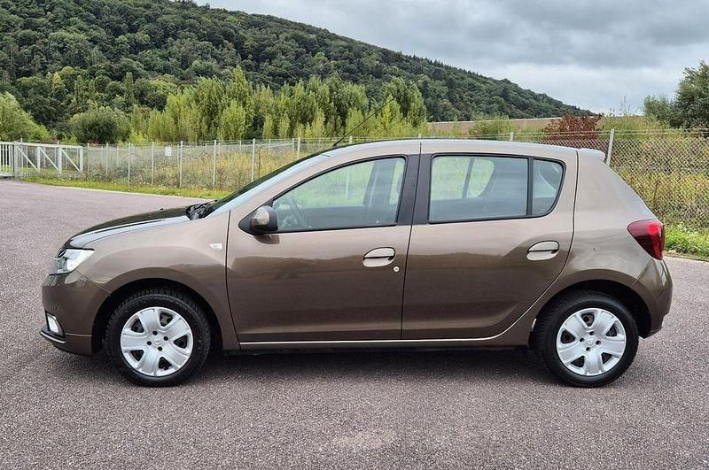 Gebraucht Dacia Sandero Lauréate 90 PS (66 kW) 2017 Braun Kleinwagen