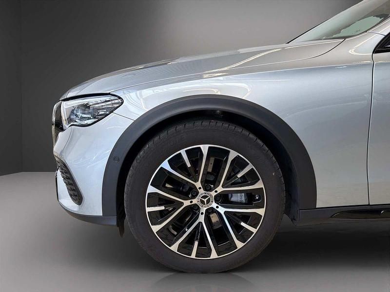Gebraucht Mercedes E220 All-Terrain 197 PS (144 kW) 2024 Silber Kombi