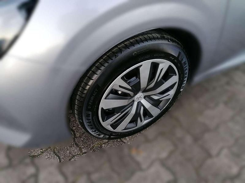 Gebraucht Peugeot 208 Active 101 PS (74 kW) 2023 Silber Kleinwagen