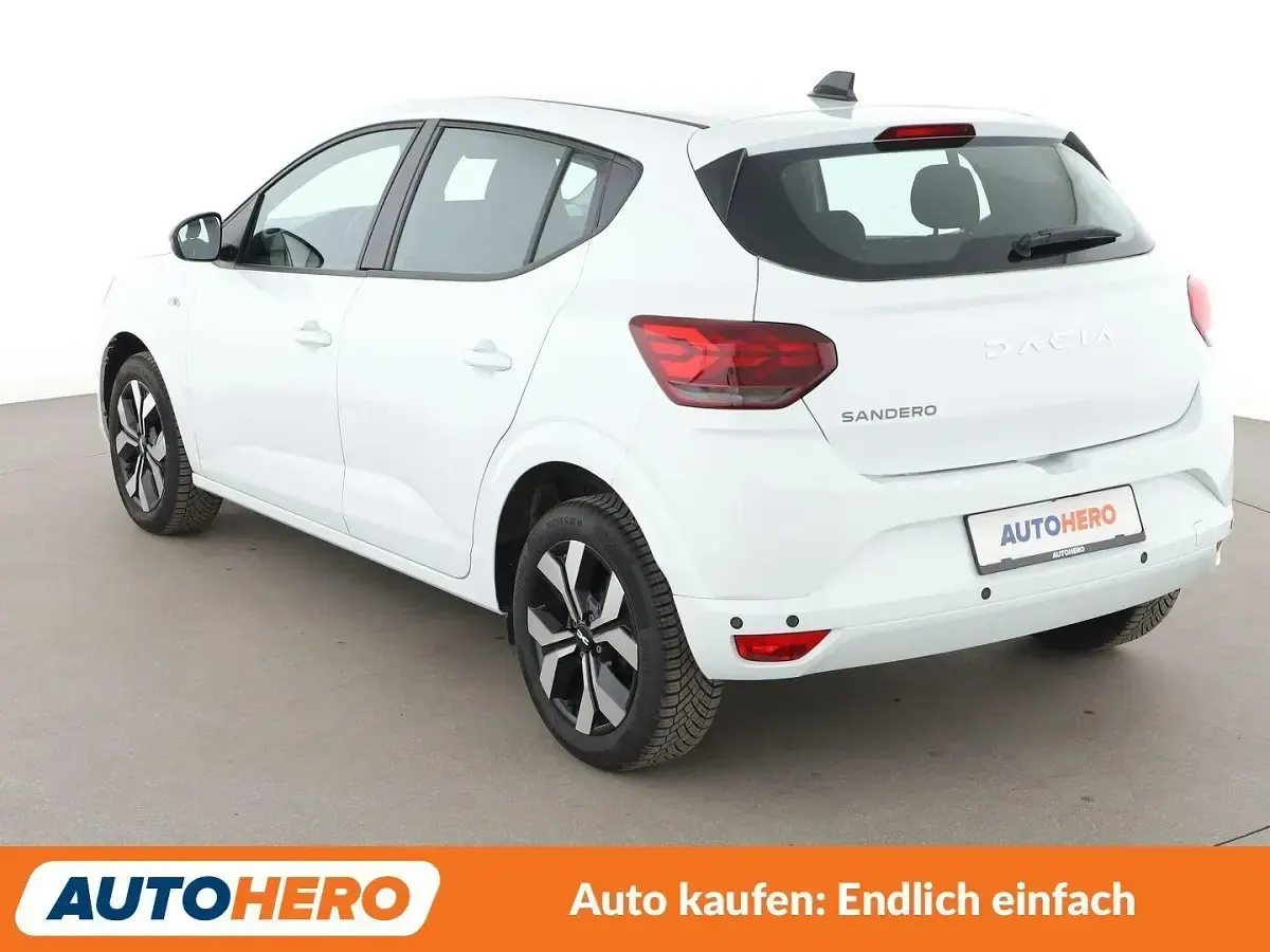 Gebraucht Dacia Sandero Journey 91 PS (66 kW) 2025 Weiß Kleinwagen