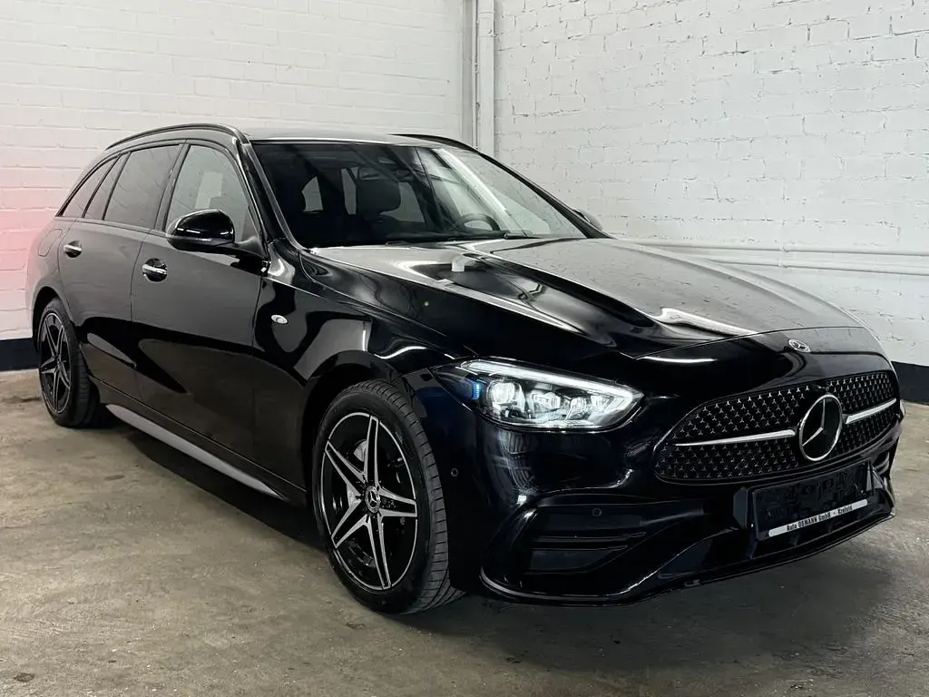Gebraucht Mercedes C300e AMG line 197 PS (144 kW) 2025 Obsidianschwarz  metalliclack Kombi