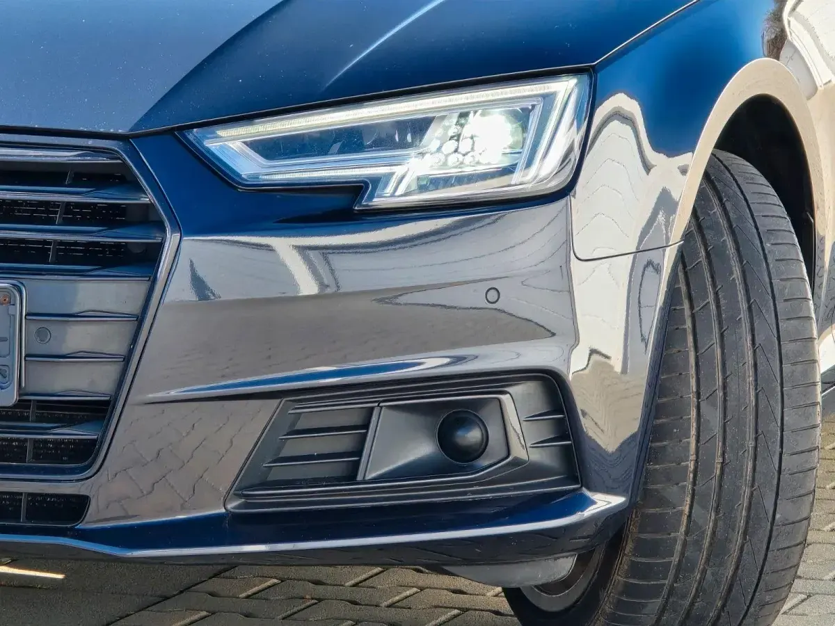 Usata Audi A4 Sport 190 CV (139 kW) 2017 Blu Station wagon