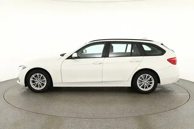 Gebraucht BMW 318 136 PS (100 kW) 2018 Alpinweiß uni Kombi