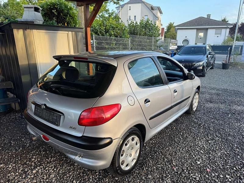 Gebraucht Peugeot 206 88 PS (64 kW) 2000 Other Limousine
