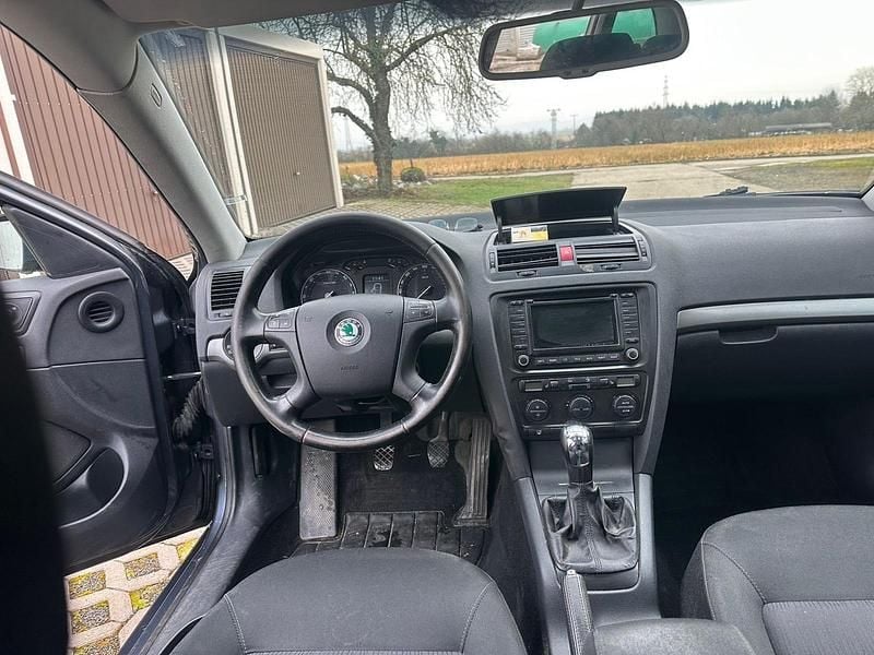 Gebraucht Skoda Octavia 140 PS (102 kW) 2007 Grau Kombi