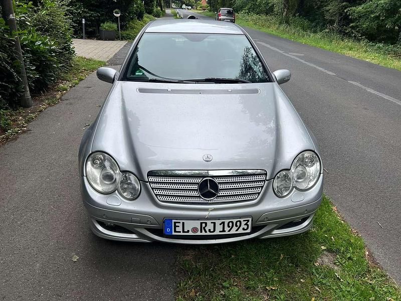 Gebraucht Mercedes C230 204 PS (150 kW) 2005 Silber Coupé