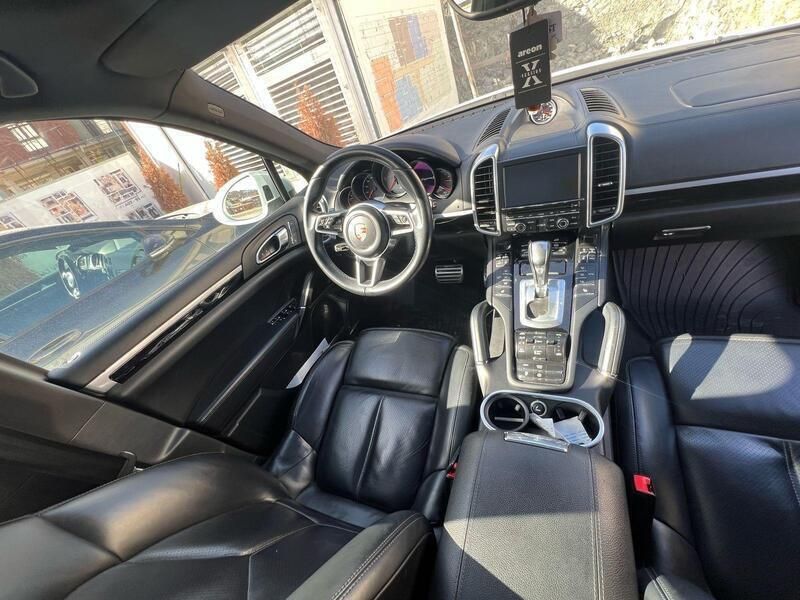 Weiß Gebraucht 2015 Porsche Cayenne S SUV | 32.800 € (Teuer) - Bild 1/4