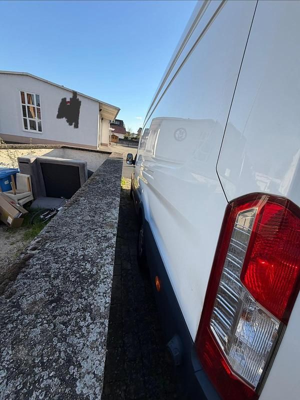 Usado Ford Transit 131 HP (96 kW) 2018 Branco Monovolume