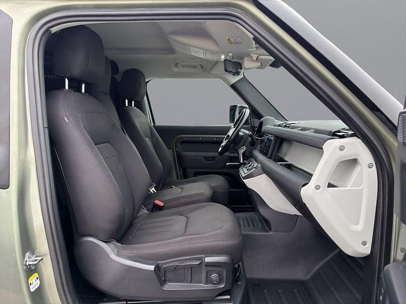 Gebraucht Land Rover Defender 202 PS (148 kW) 2021 Grün SUV