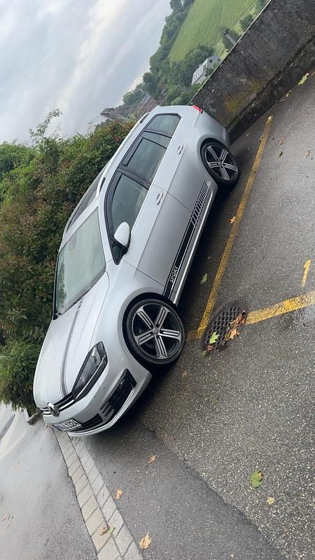 Silber Gebraucht 2014 VW Golf VII Kombi | 7.500 € (Guter Preis) - Bild 1/4