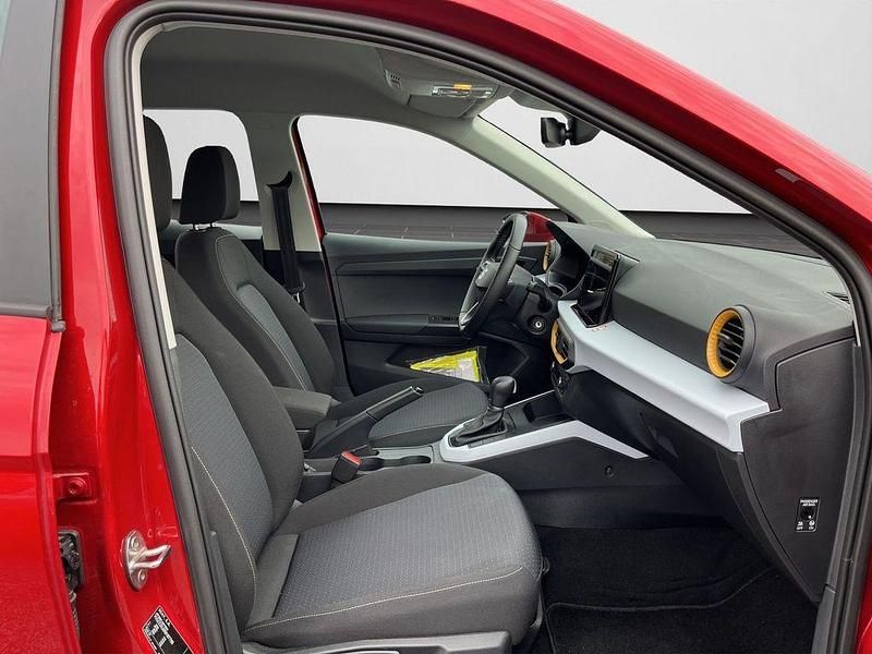 Gebraucht Seat Arona Style 116 PS (85 kW) 2024 "desire" rot (metallic) SUV