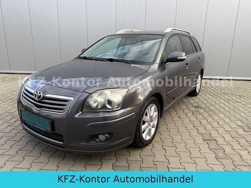 Grau Gebraucht 2008 Toyota Avensis Executive Kombi | 2.880 € (Guter Preis) - Bild 1/4