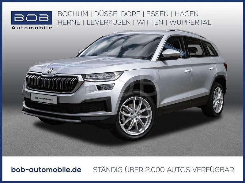 Silbermetallic (silber) (silber) Gebraucht 2022 Skoda Kodiaq Style SUV | 32.640 € (Fairer Preis) - Bild 1/3