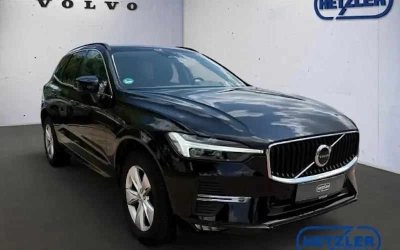 Gebraucht Volvo XC60 Momentum 197 PS (144 kW) 2022 Schwarz SUV